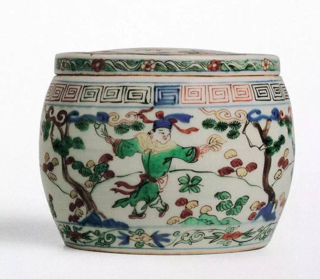 中国古美術 明時代五彩人物梅瓶 【大明萬曆年製】在銘 共箱 明代万历瓷器价值几何？请看成交纪录_搜狐网