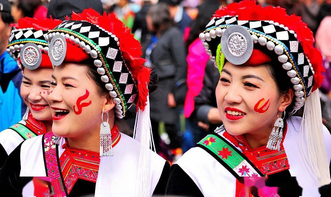 以火为尊 神秘的云南彝族阿细人祭火仪式_火神_活动_万村