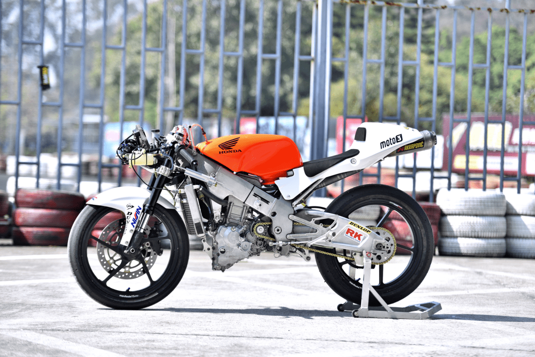 赛场实拍:hrc moto3 市售赛车 nsf250r_级别_车架_cc