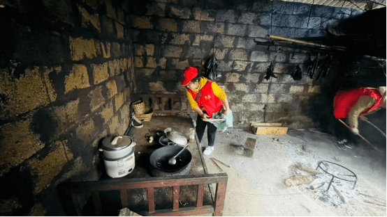 丹珠村新时代文明实践丨传承雷锋精神 投身志愿服务_活动_村民_普法