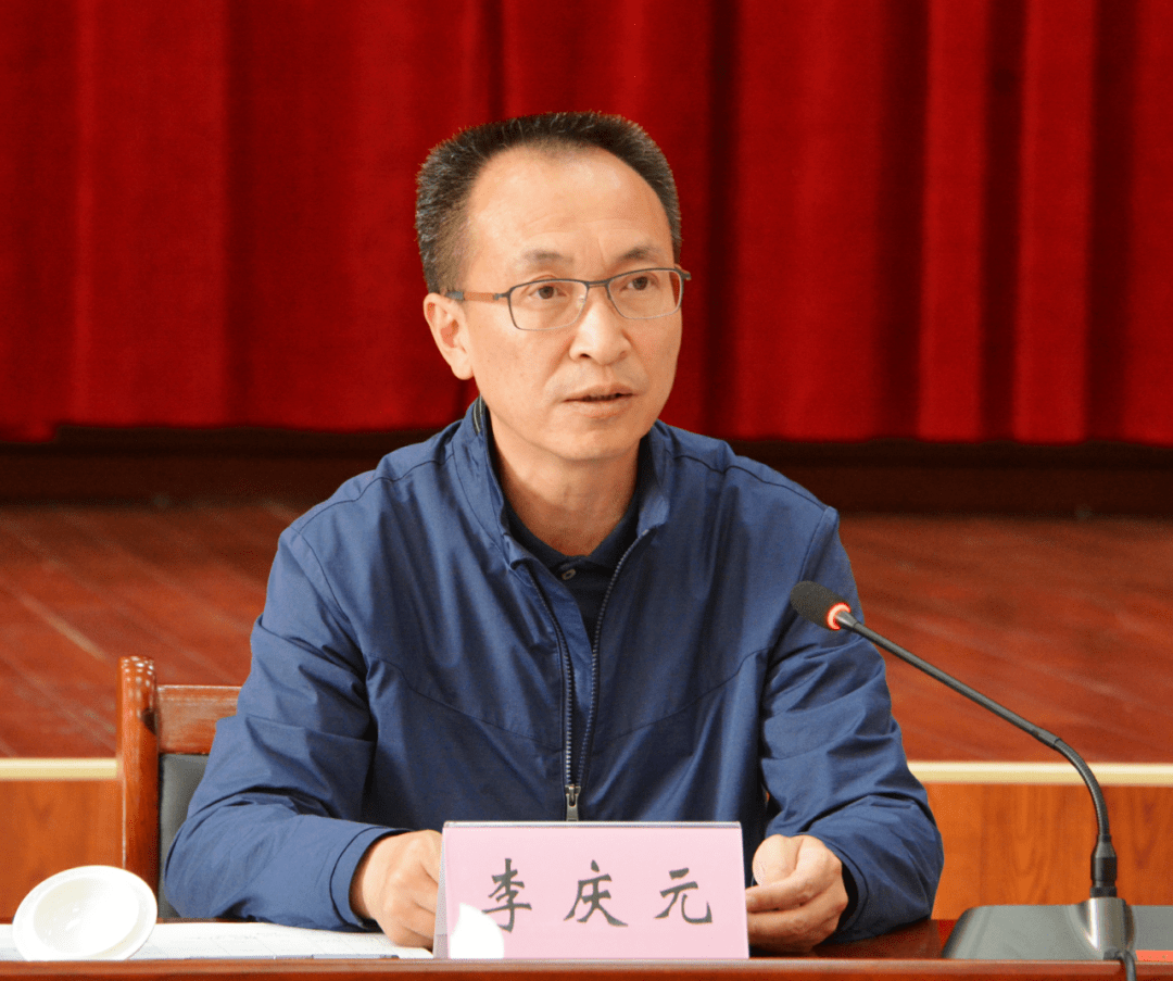 李庆元在景谷县一线调研现场办公时强调:全力以赴"拼