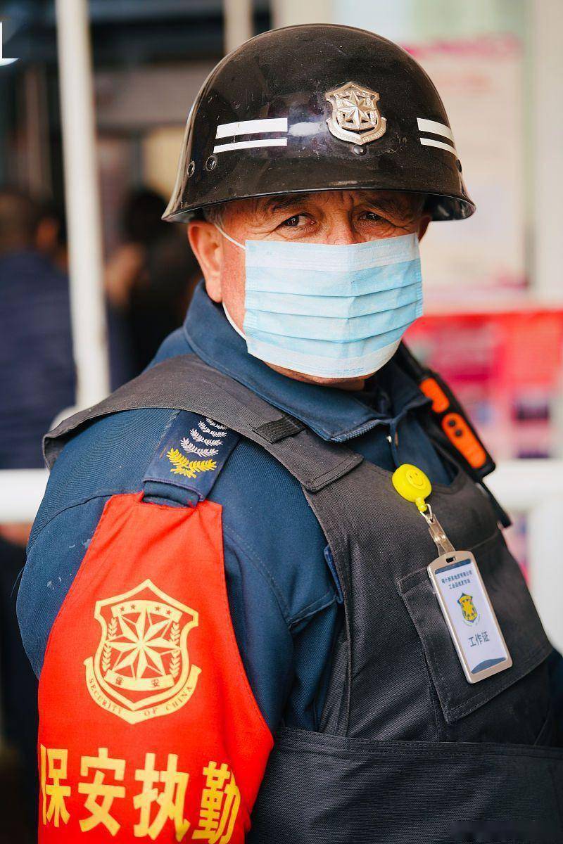 保安老龄化现象,你怎么看待呢?_职业_中老年人_物业