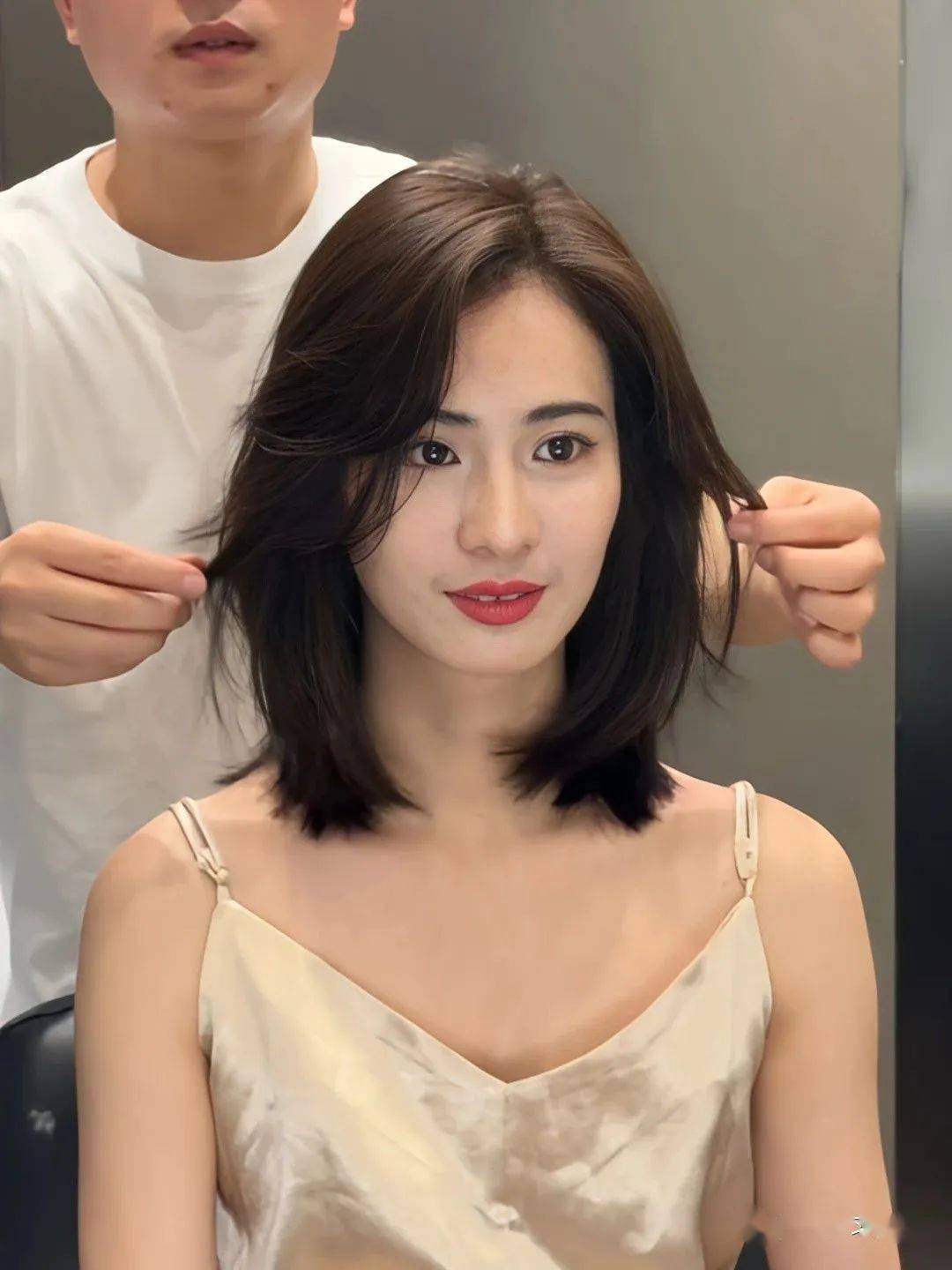 "轻熟锁骨发"春天剪,好看又减龄_发型_美女_氛围