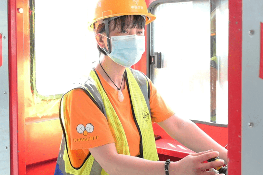 二公局的女司机,保证安全高效_搜狐汽车_搜狐网