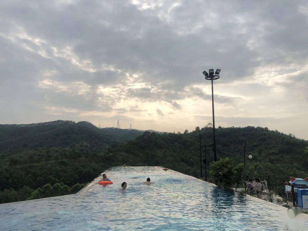 649元入住清远熹乐谷熹舍酒店,泡半坡温泉,畅游无边泳池&无动力乐园!