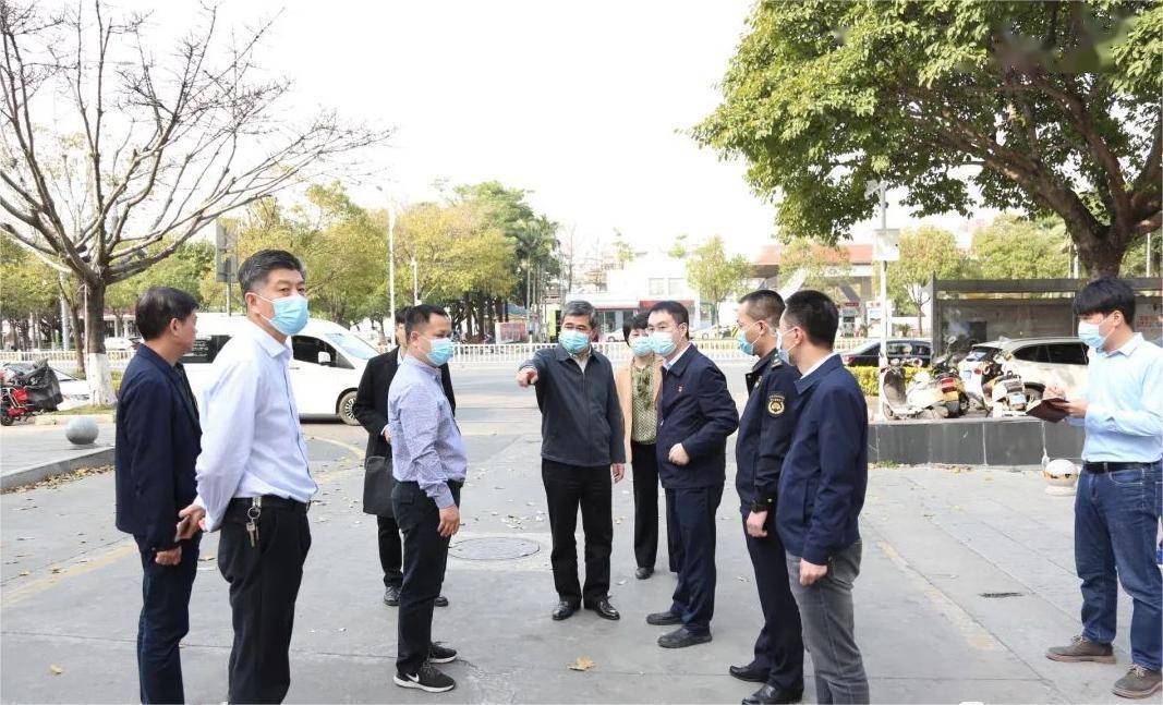 龙海区委书记黄劲武带队到石码镇各村居检查指导创城工作_问题_市场