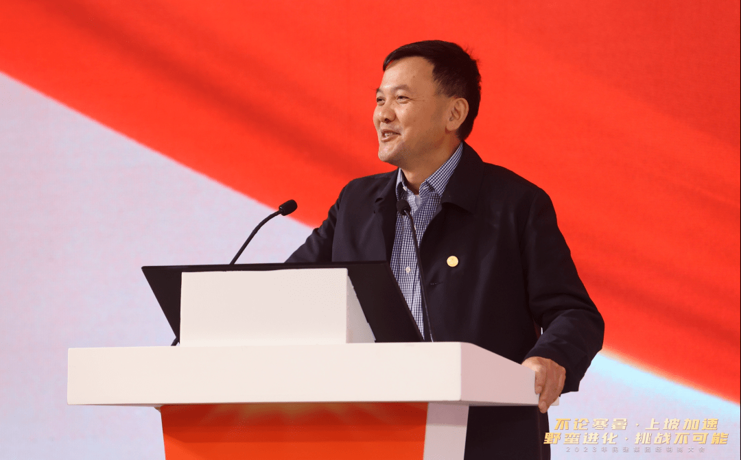 李卫国:东方雨虹要坚定不移地为客户提供第一名的产品,第一名的服务!