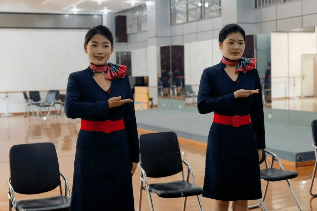 礼仪职中学子以青春蓬勃之姿,奔赴下一场山海_考试_职教_成都市