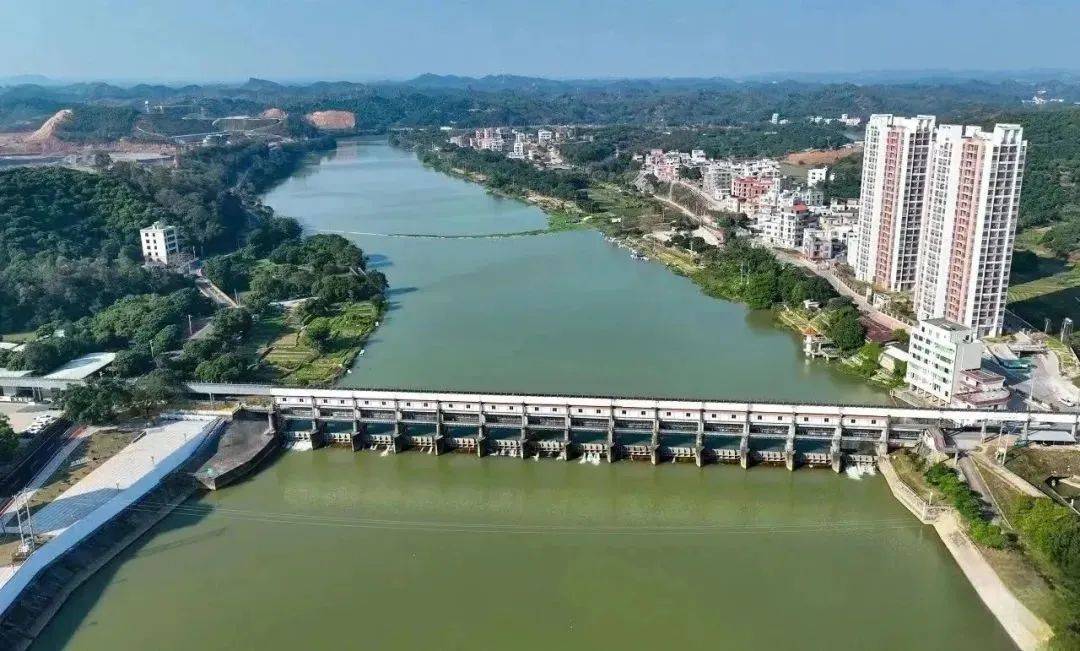 走鉴江印象看甜美高州