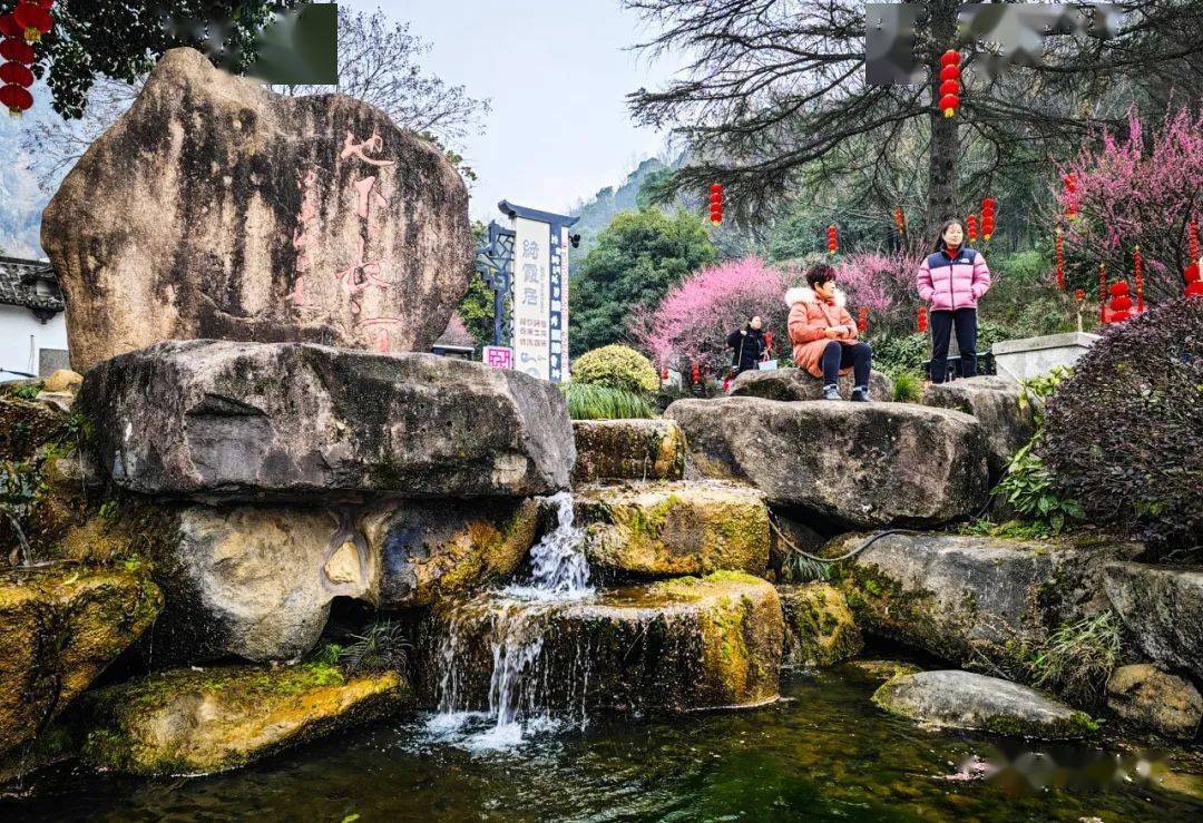 浙江兰溪东郊的六洞山景区,因史载有白云,紫霞,涌雪,无底,呵呵,漏斗六