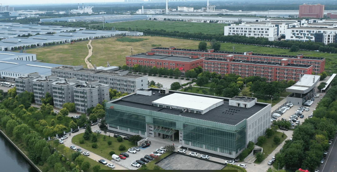 下料,缝纫,组装,包制……位于武清开发区的敏华家具(中国)有限公司