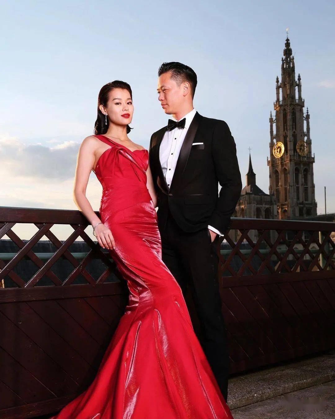 胡杏儿老公50岁生日大寿bob饮醉失控 崔建邦被宾客嫌弃催落台_phil