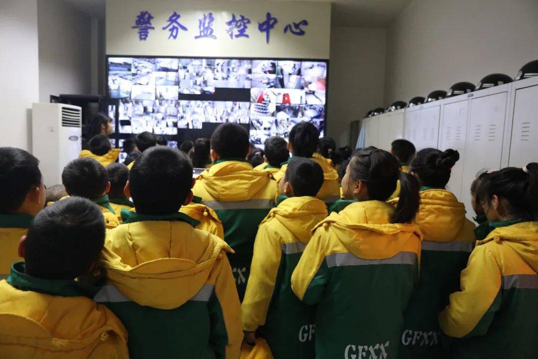 职业体验 赋能未来——佳木斯市光复小学少先队员走进中级人民法院