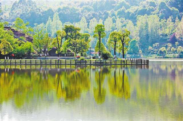 重庆5300余条河流施行“一河一策”