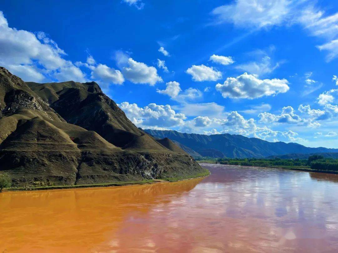 乌金峡坐落于白银区水川镇五柳村,从高速公路白银东