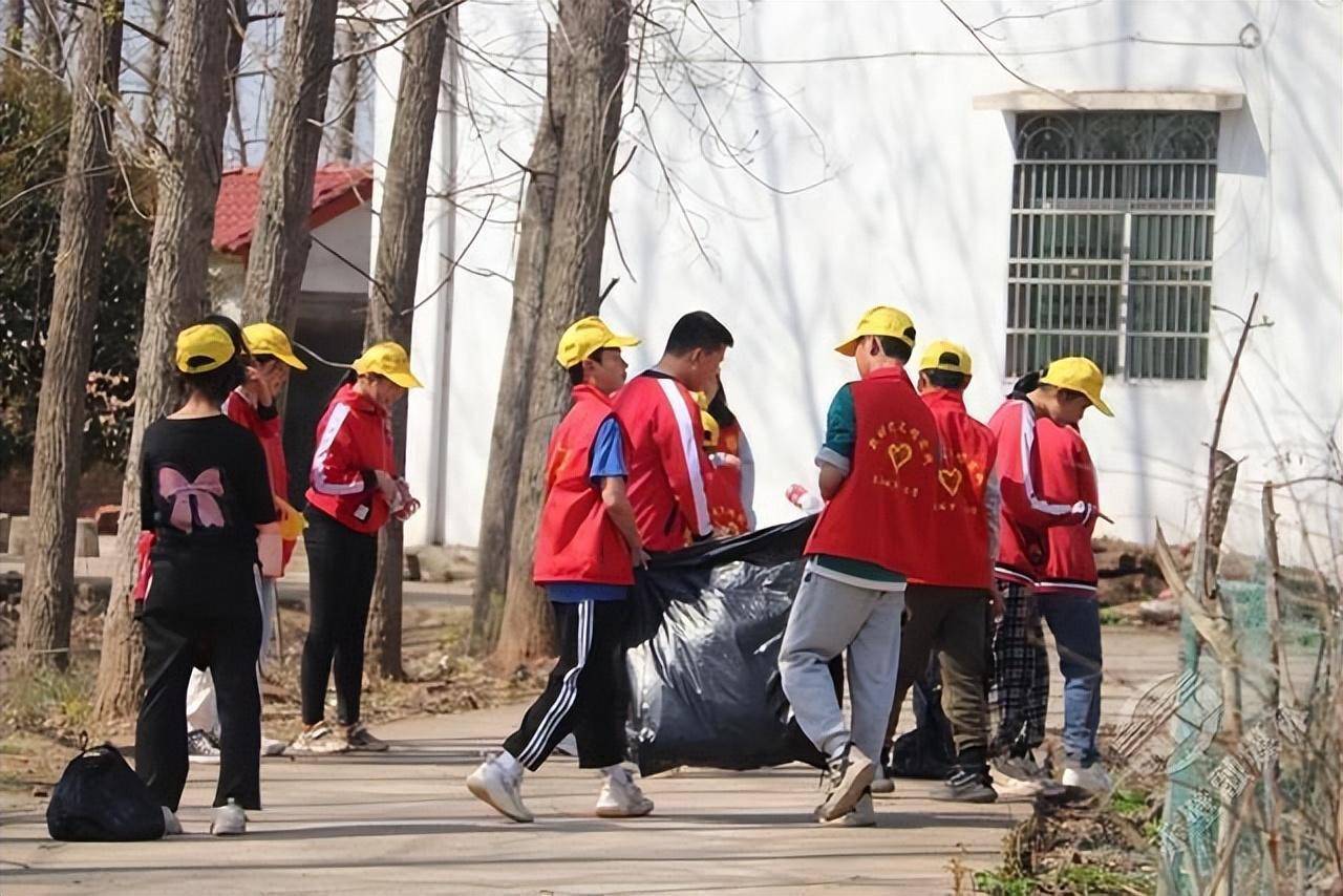 赤壁东柳村开展"清洁家园"行动 为美丽乡村增"颜值"_活动_村民_社会