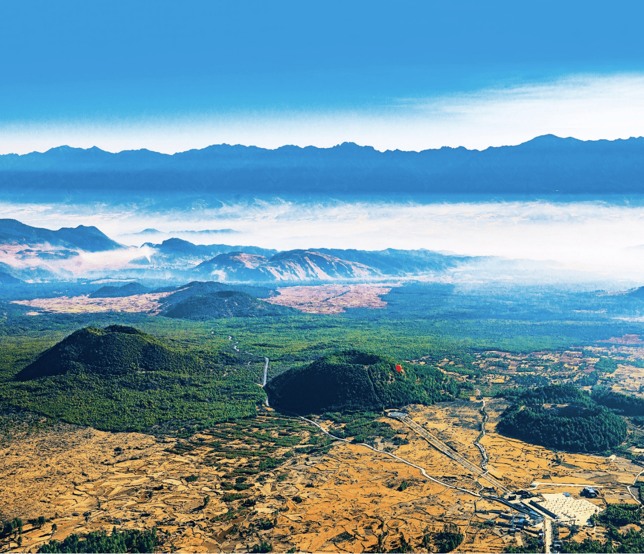 越过火山的寻美之旅_茅台镇_腾冲_中国