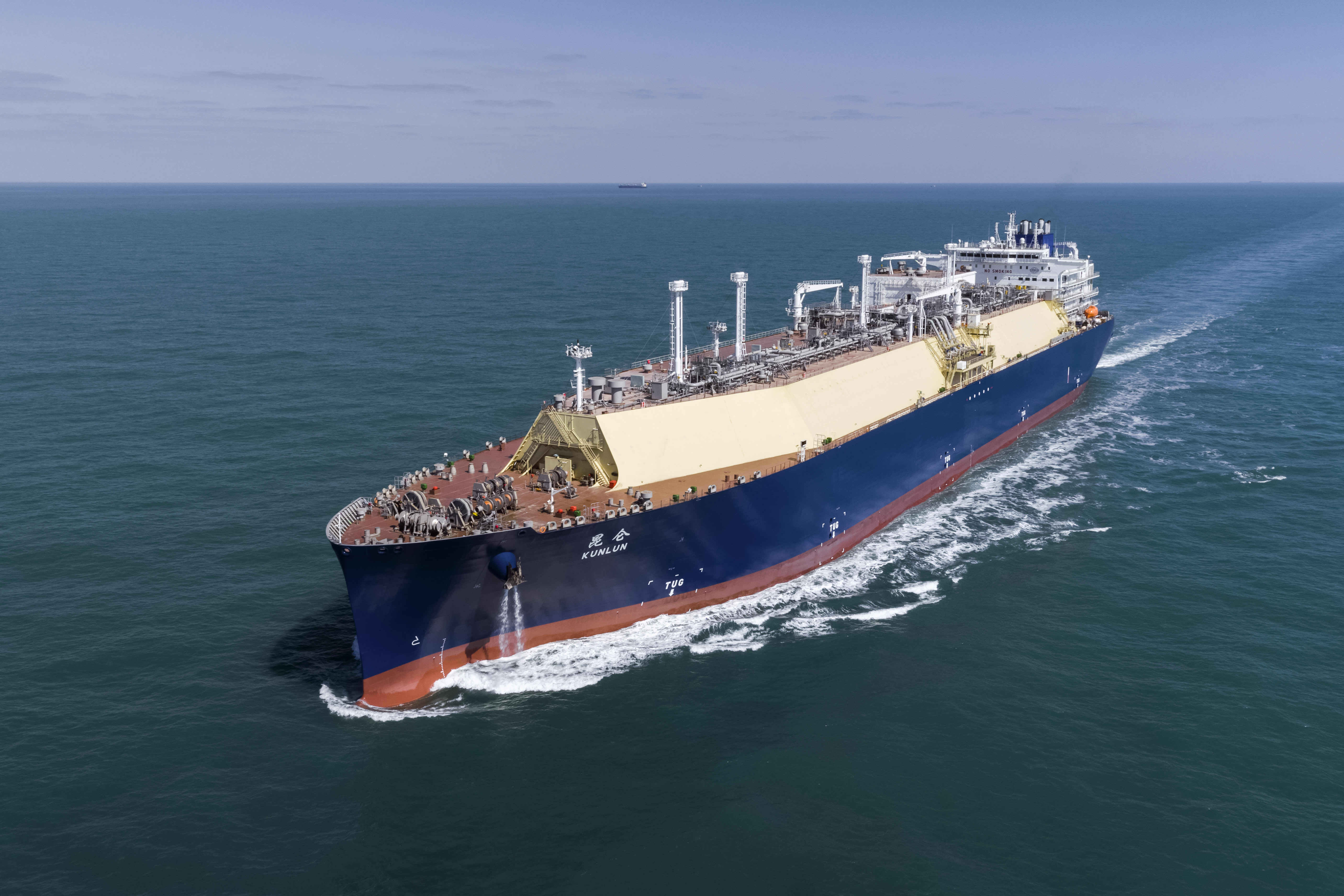 沪东中华造船 供图大型液化天然气(lng)运输船"昆仑"号提前一个月