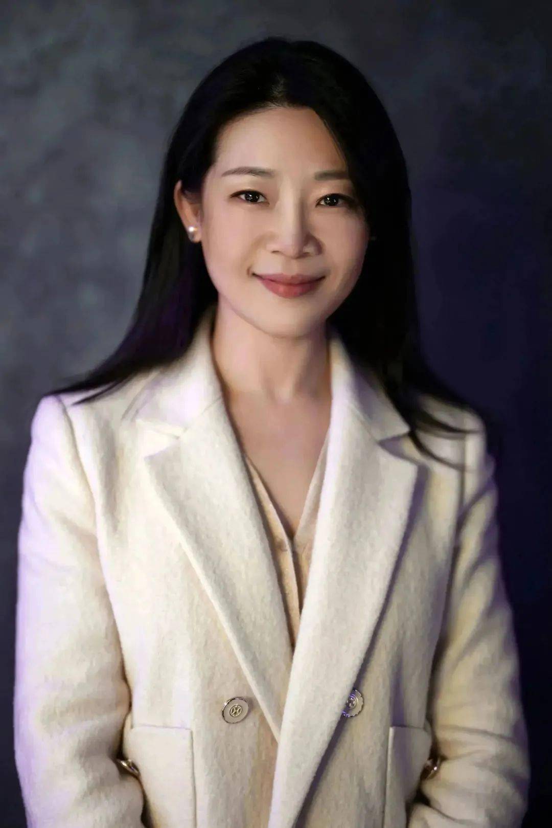行业资深指导课第一期 |《十二公民》《乌海》出品人/制片人王鲁娜