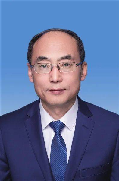 市人大常委会_李发_同志