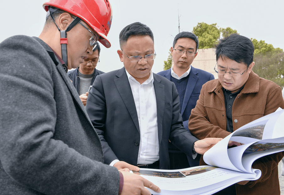 裘建勇在住建局调研时强调:提高站位 聚焦重点 全力以赴推动城市品质