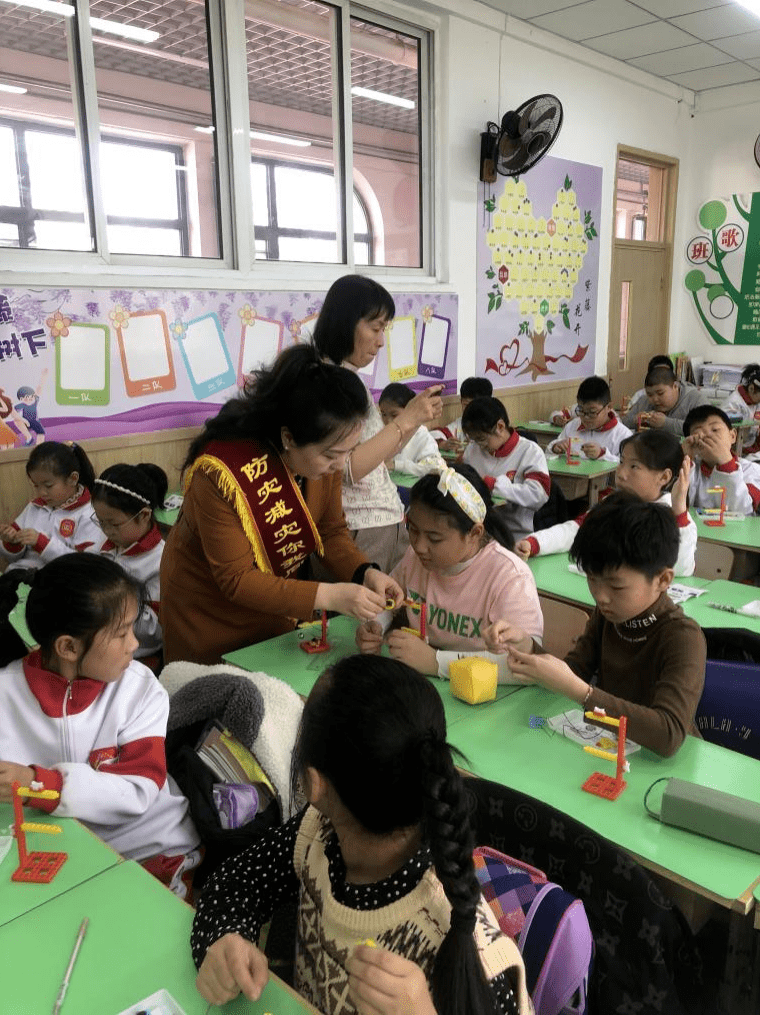 鞍山钢都小学收礼图片