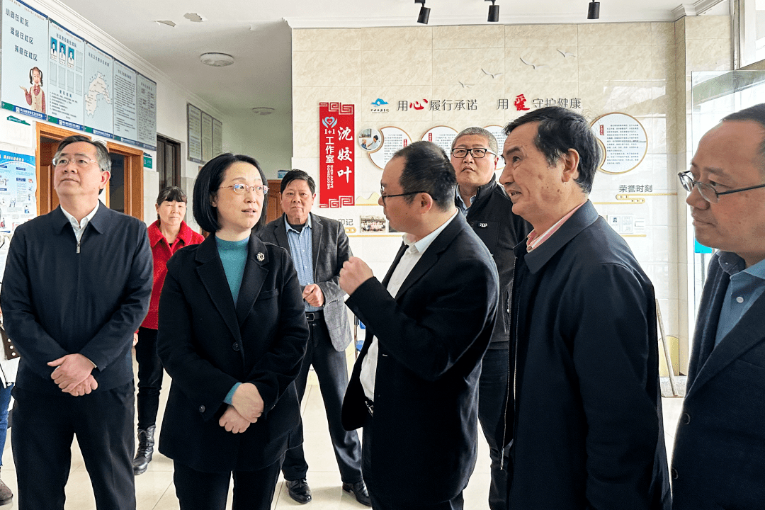 主任蹲点:把"民生意见"变"集体建议"_发展_工作_张平