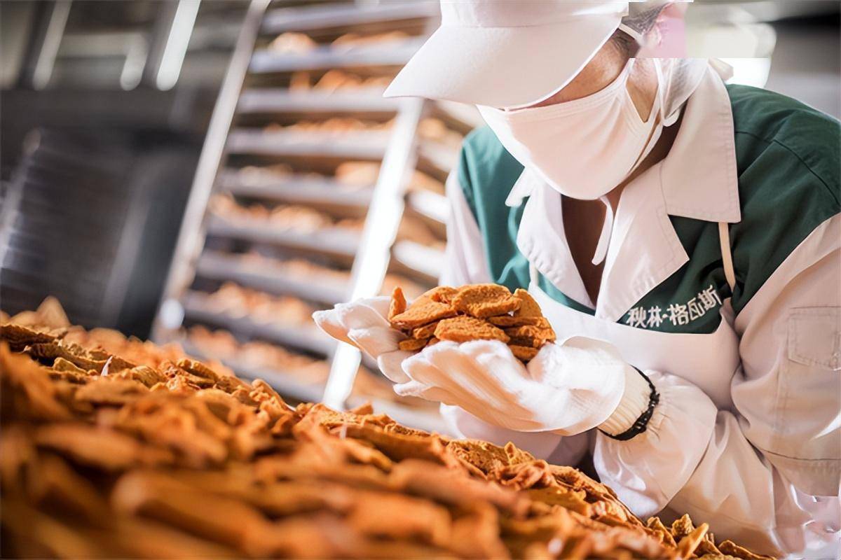 秋林格瓦斯携新品亮相成都春糖—东北"国民饮料"的品牌破局之道_话题