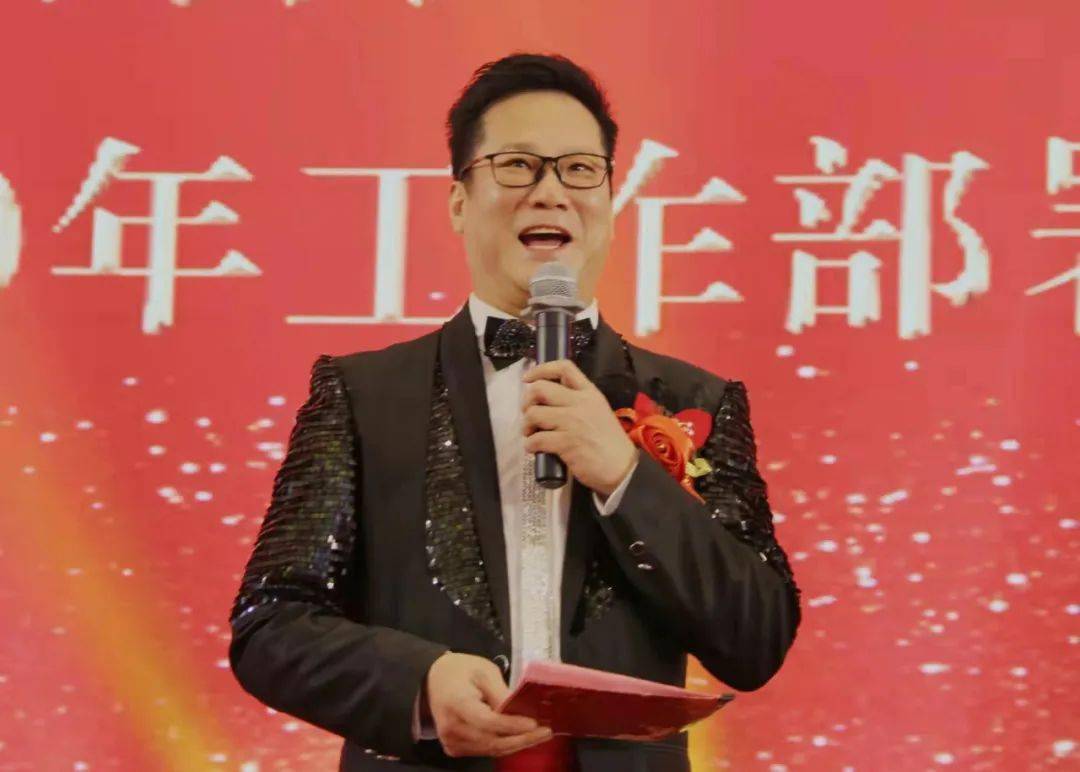 名家"大咖"走进中原油田……_采编_康舰_工作