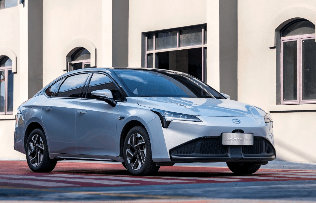 广汽埃安两款新车上市:14万买续航600公里纯电车香吗?