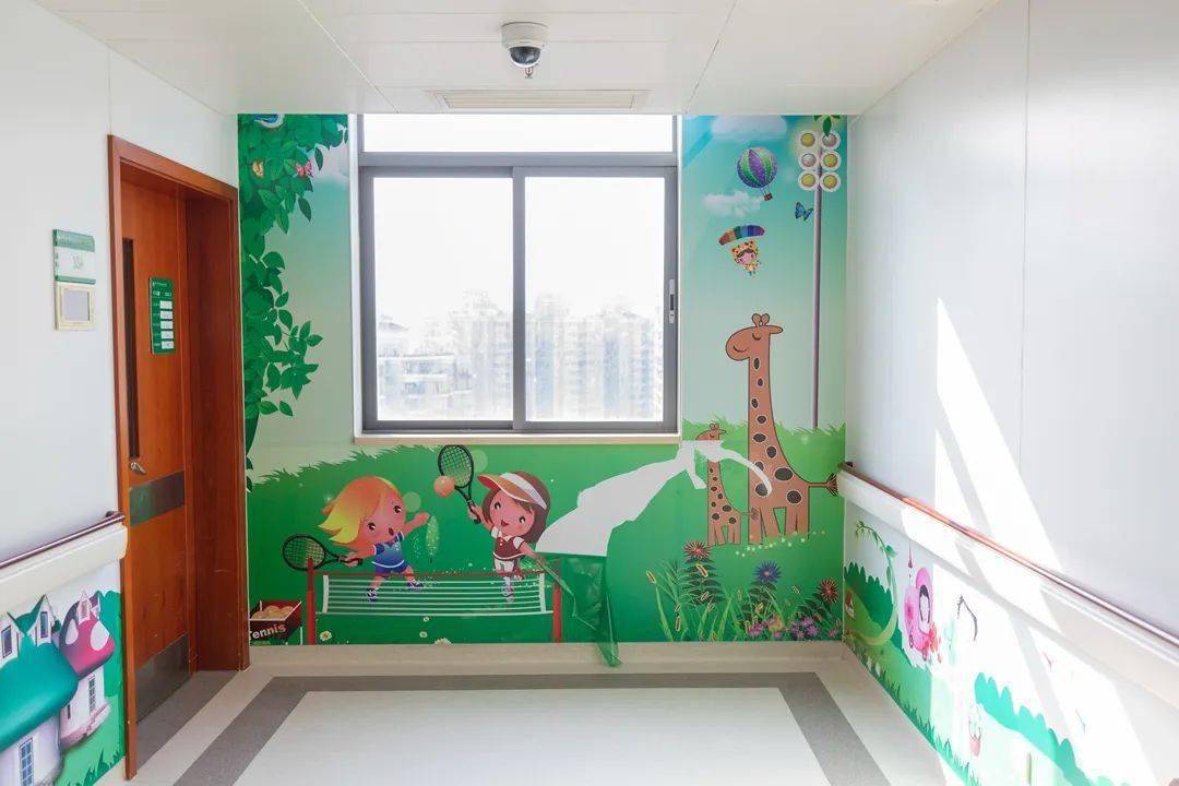 小说,梁立阳必定要认认真真,一丝不苟地诊治,跟当年的杜敏联教授一样