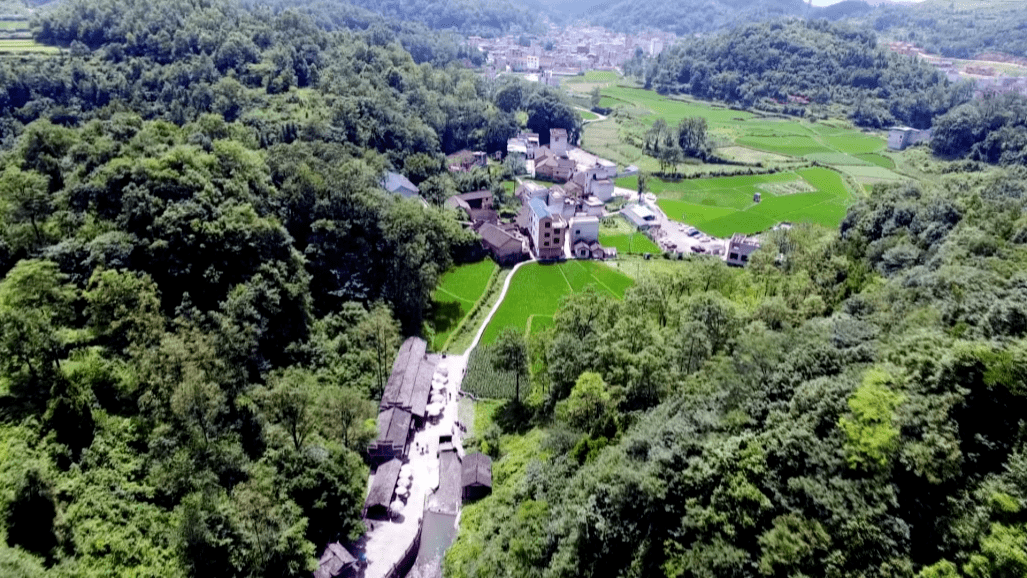 龙朋镇:抓项目 拼经济 奋力跑出高质量发展"加速度"_工程_建设_石屏县