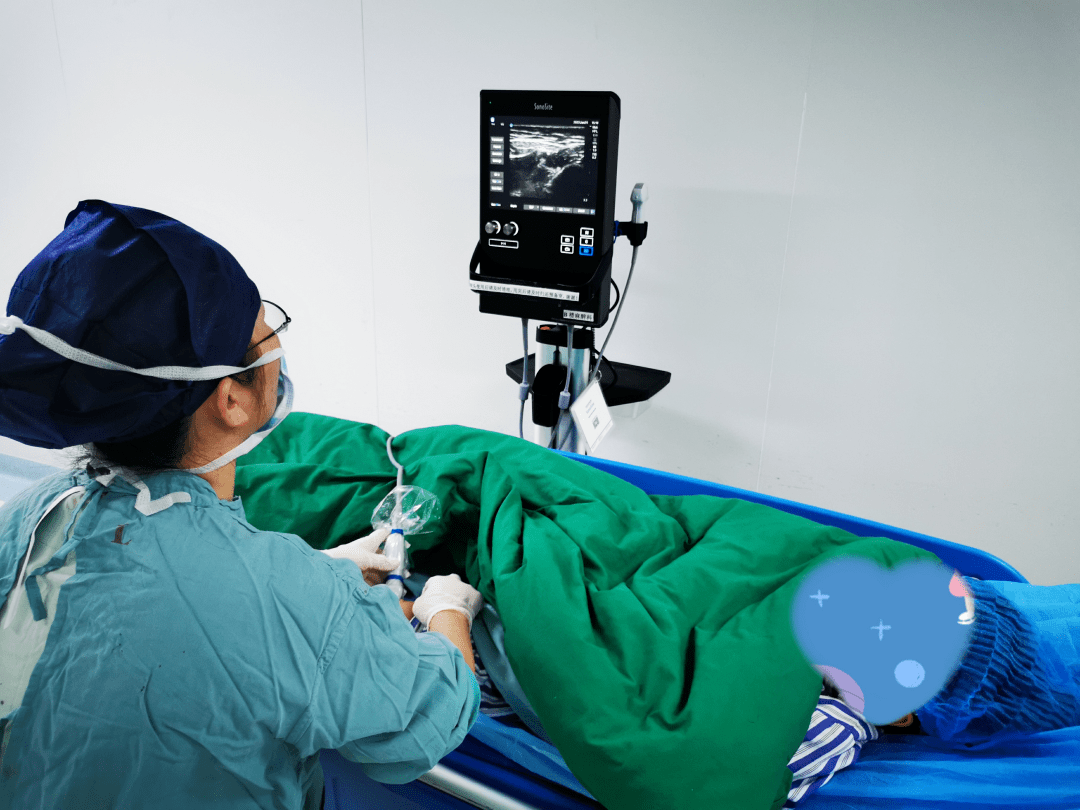 锦旗故事 | 帮助踢球小男孩的"幕后英雄"_麻醉_全麻_手术