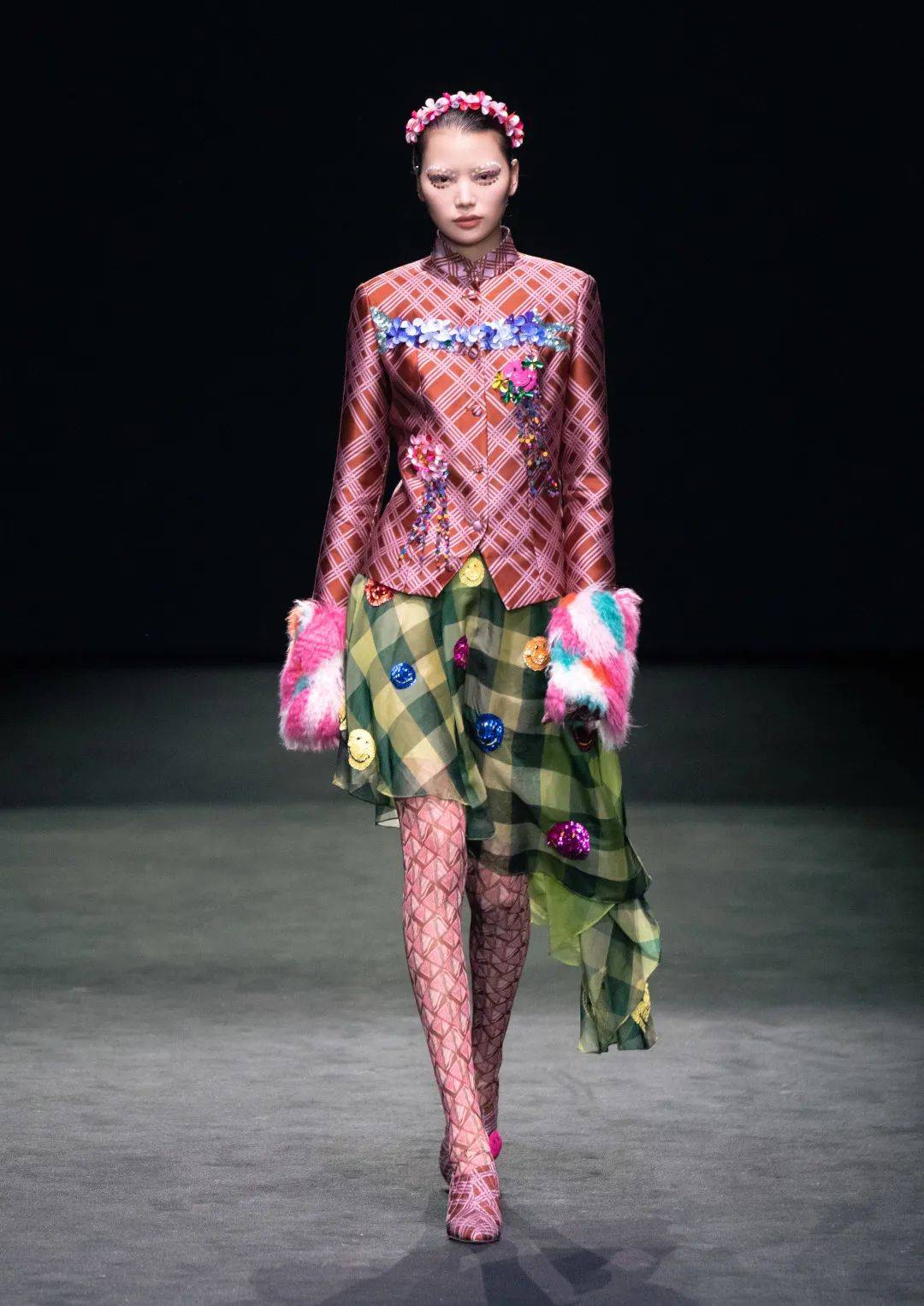 属于上海时装周的热闹回来了_系列_设计的_元素