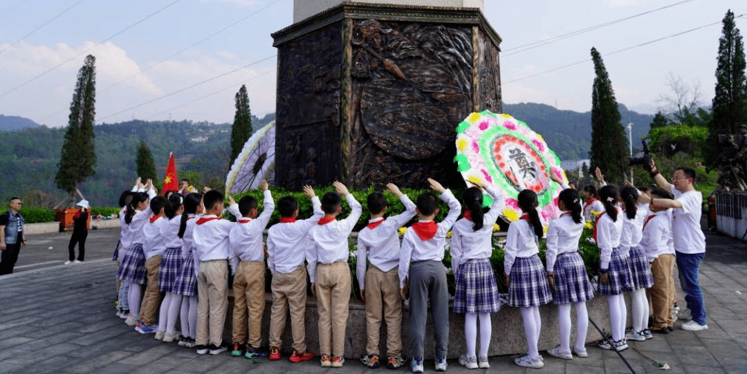 傳承紅色基因 | 武隆區各校(園)開展清明祭掃活動_小學_烈士陵園_全體