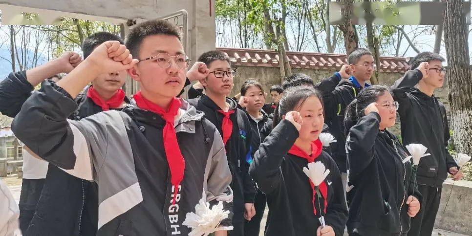 艰苦奋斗的精神,武陵中学全体党员,团员及部分学生代表前往黔江烈士