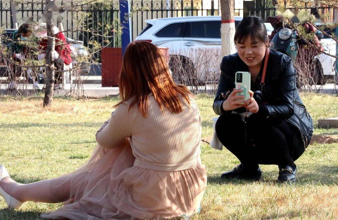 我在临洮的公园遇见美好春天~_生活_人们_边国鹏