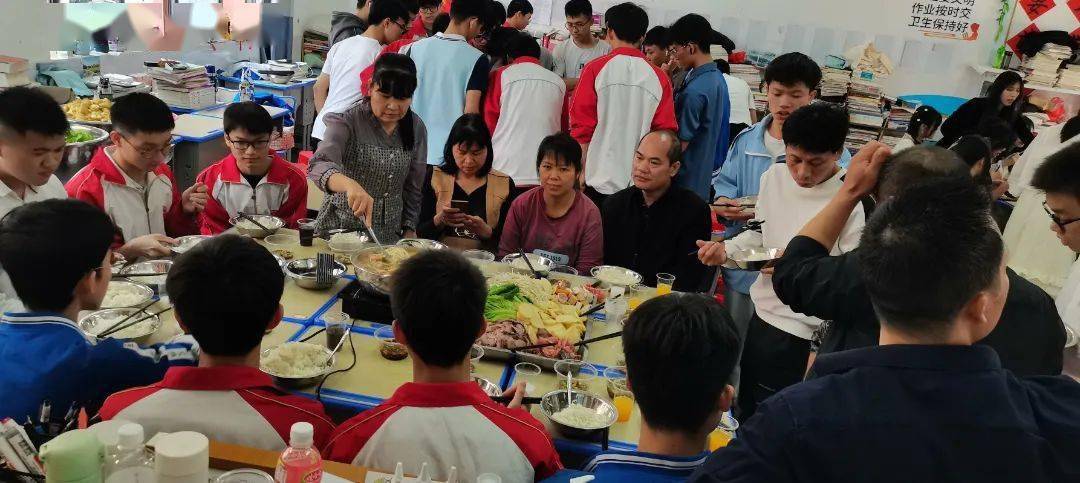 记藤县第六中学2023届学生高考祈福活动_高三_宝贝_学子