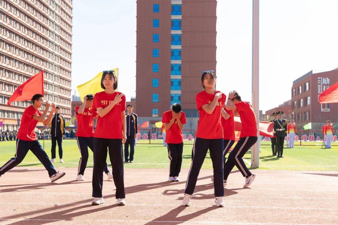 夠震撼!保定澤龍學校第一屆運動會開幕式精彩來襲!_方隊_學子_激情