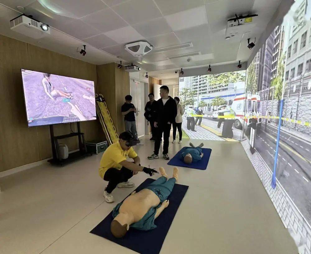 高端模拟人,全情景模拟急救……这个中心走出了医学模拟教育新路子