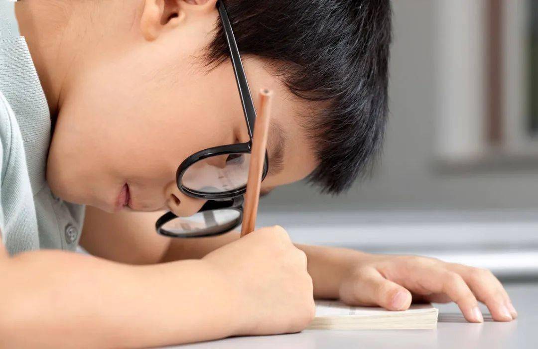 防近视,防驼背,防低头!有这阅读"神器",孩子学习更高效