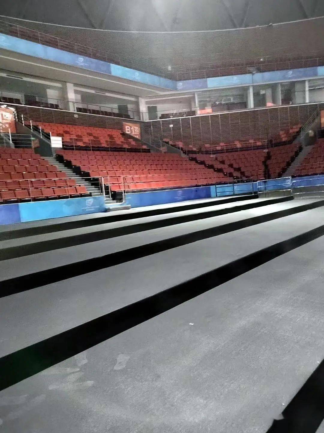 四面观众台│刘若英2023「飞行日」演唱会深圳站_巡回_看台_舞台