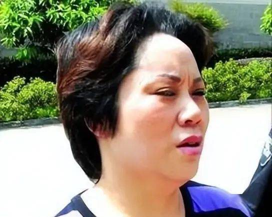 原因是丈夫文兵需要钱,妻子可以不要,但能赚钱的谢才萍必须捞出来.