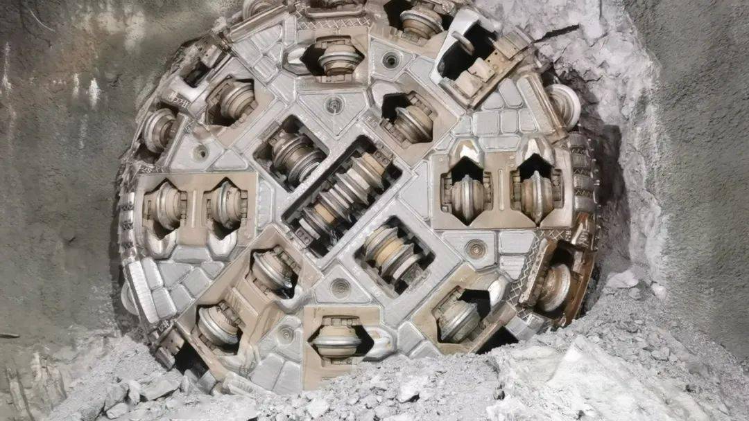 引绰济辽工程首台国产tbm完成掘进任务_施工_隧洞_吉祥