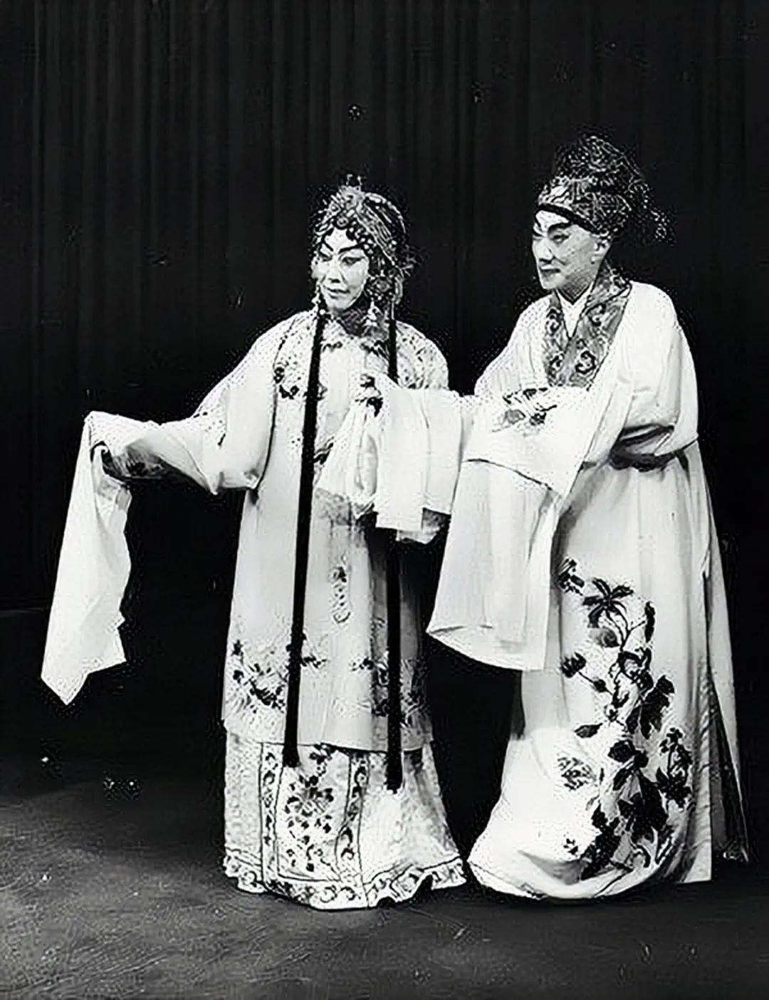 梅兰芳与《游园惊梦》(拾)|俞振飞:无限深情杜丽娘_表演_昆曲_先生