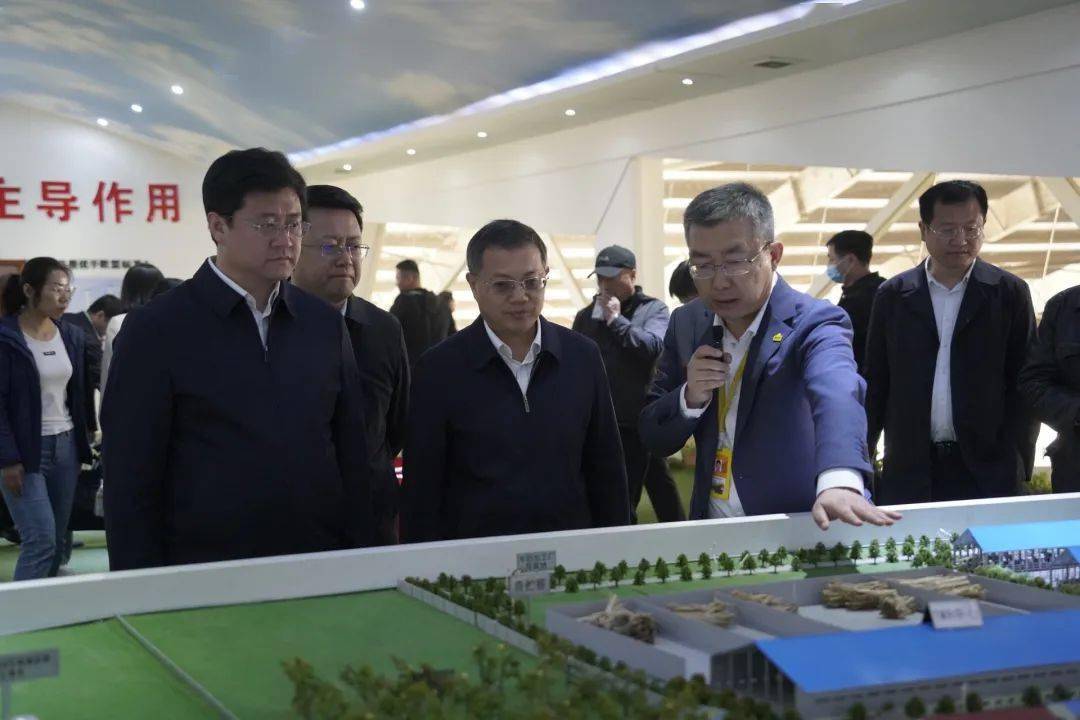 省农业农村厅副厅长刘飚出席会议并讲话,衡水市政府副市长胡克明出席