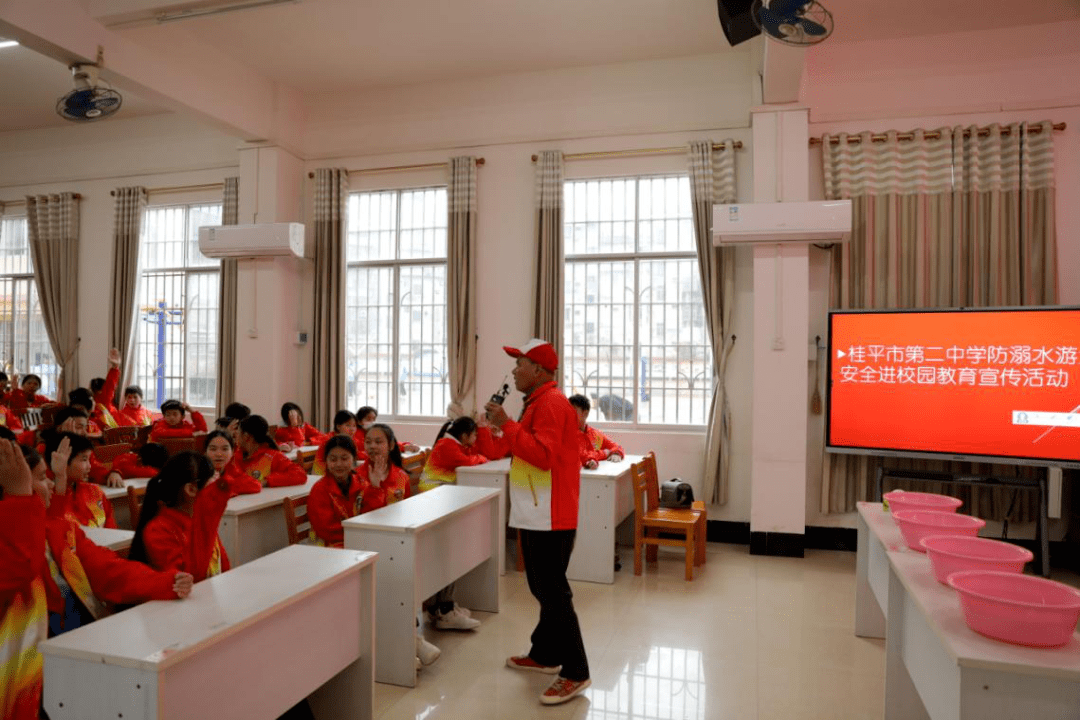 在桂平市第二中学(厢南校区),长安工业园区小学,桂平市福新小学三个