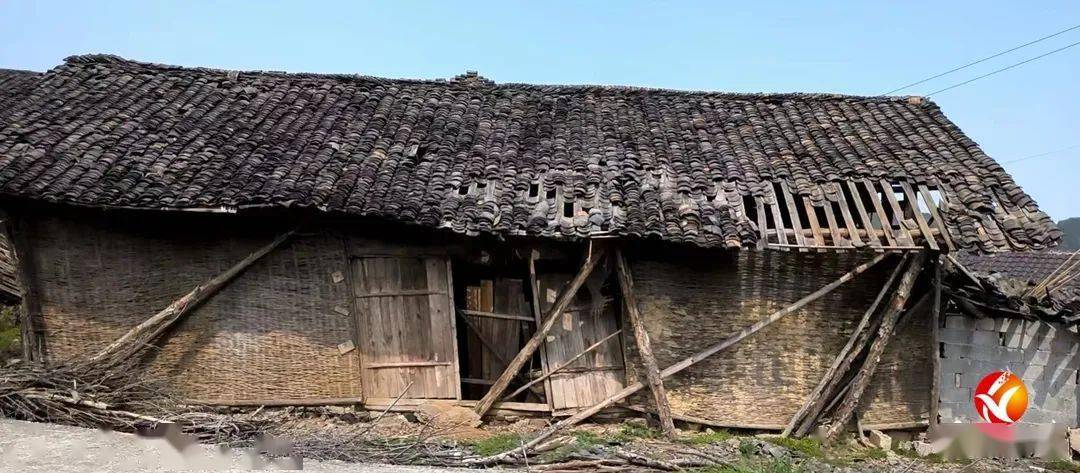 猫儿乡田湾村:拆除危房,即消安全隐患又靓乡村颜值_村容村貌_花垣县