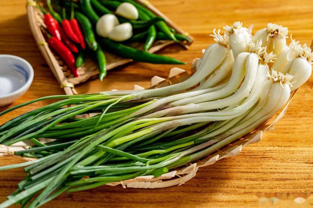 一炒鲜甜脆,好吃到不肯撒手!_荞菜_图片_美食