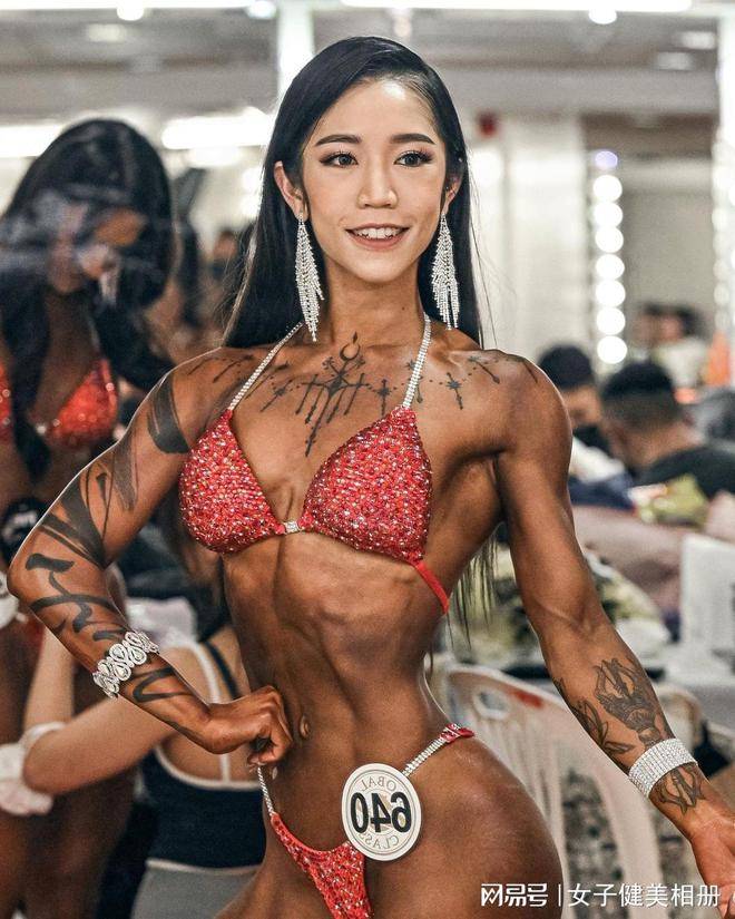 中国香港的比基尼职业选手---eugene_女子_健美